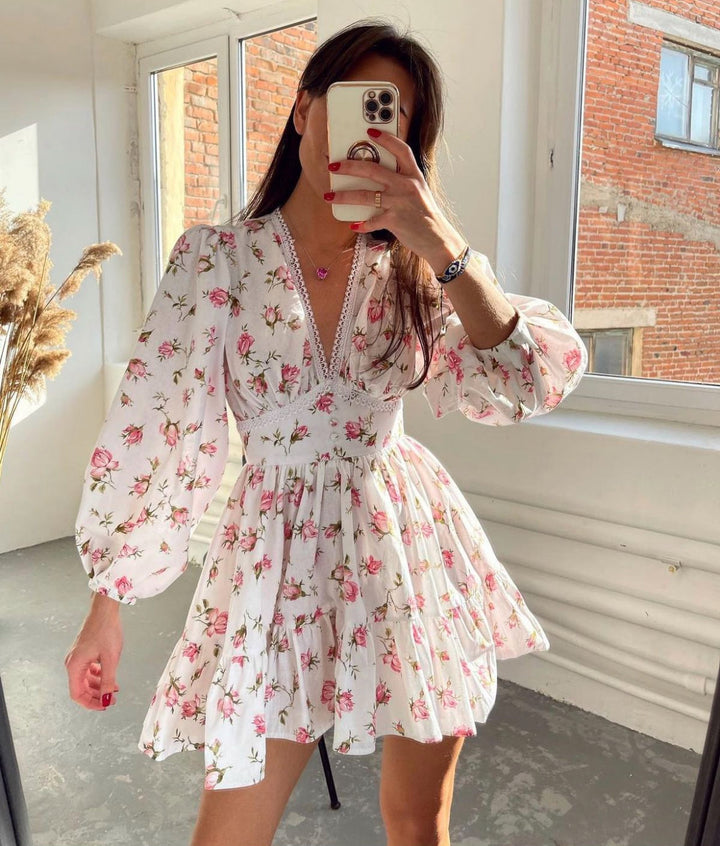 Vestido mini floral con escote en V para mujer, mangas largas y falda con volantes
