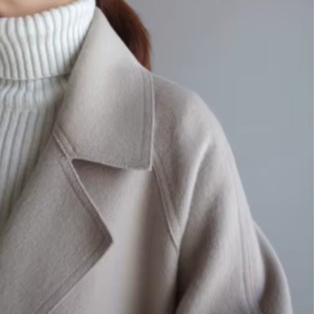 Grace Elegante Chaqueta con Cinturón Estructurado