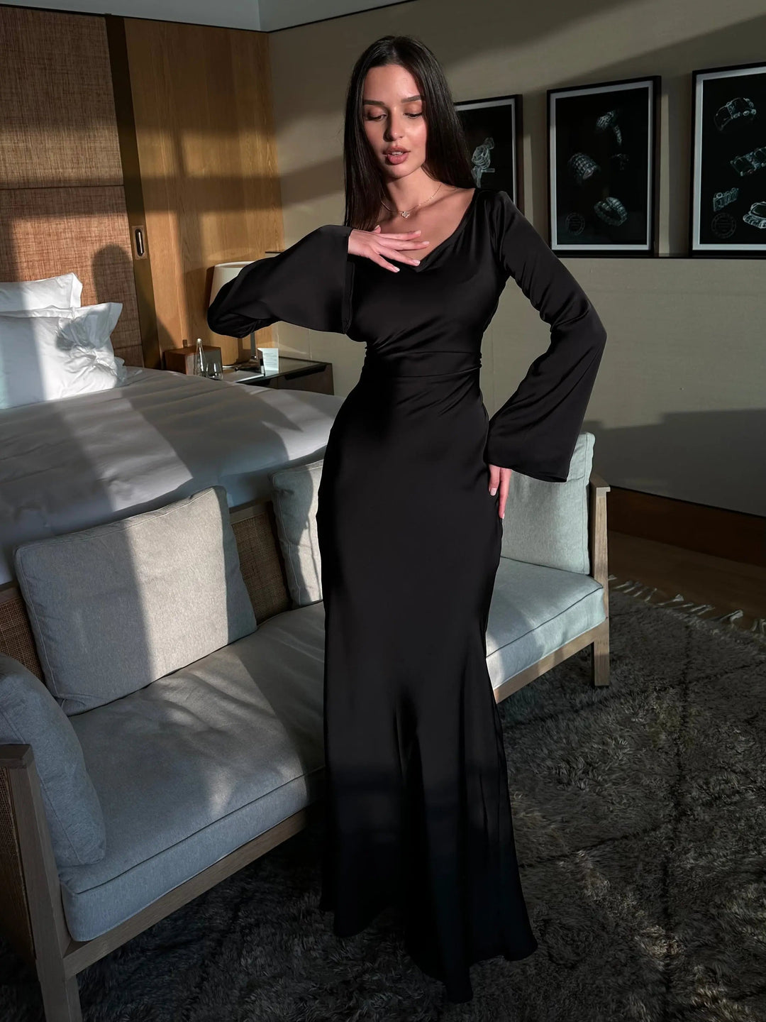 Elegante Vestido Maxi de Manga Larga para Invitadas de Boda