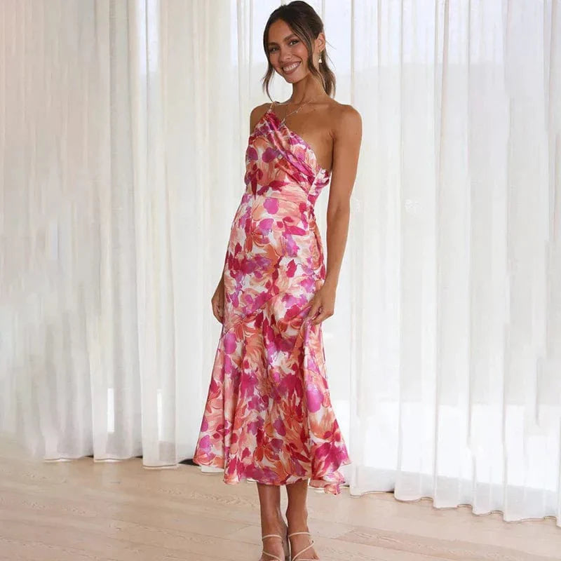 Elegante vestido de cóctel floral de un solo hombro
