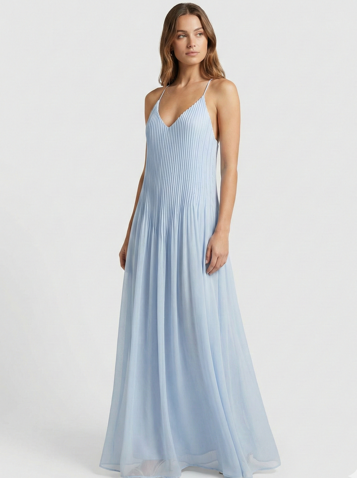 Vestido Maxi con Tirantes de Espagueti Plisados y Silueta Fluida