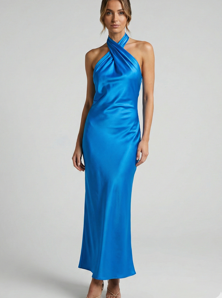 Vestido Maxi de Cuello Halter de Satén con Silueta Elegante