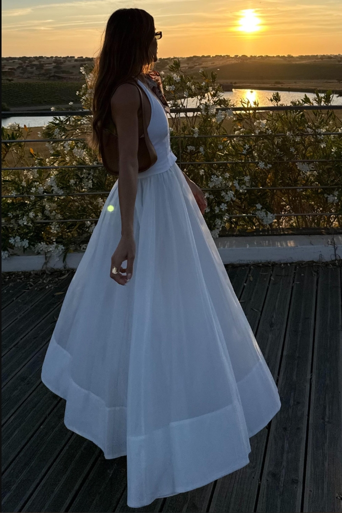Elegante Vestido de Fiesta Blanco de Verano