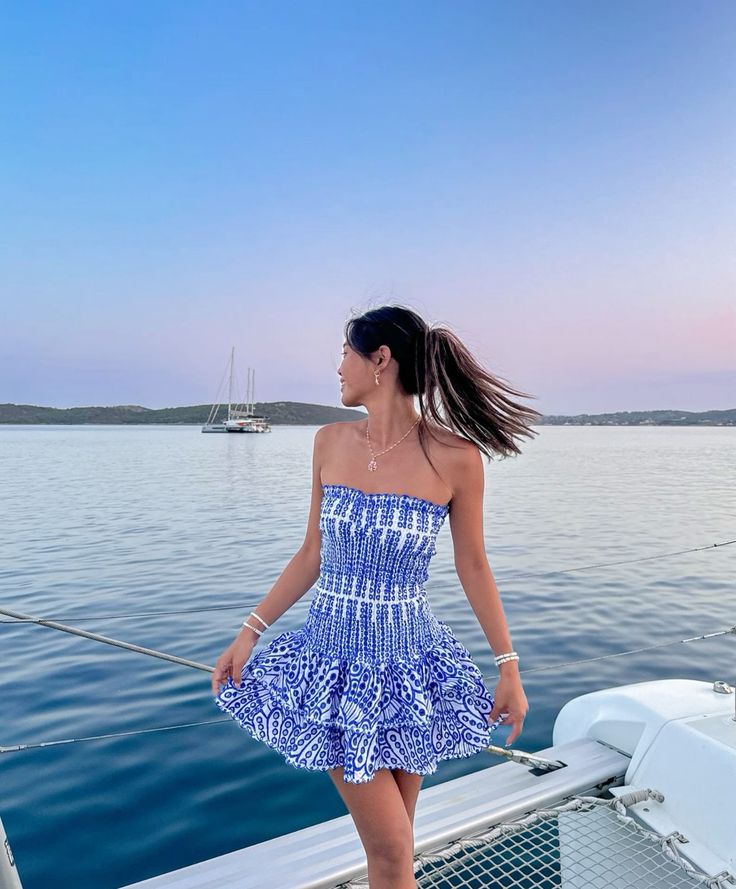 Vestido mini fruncido sin tirantes para mujer con falda escalonada con volantes