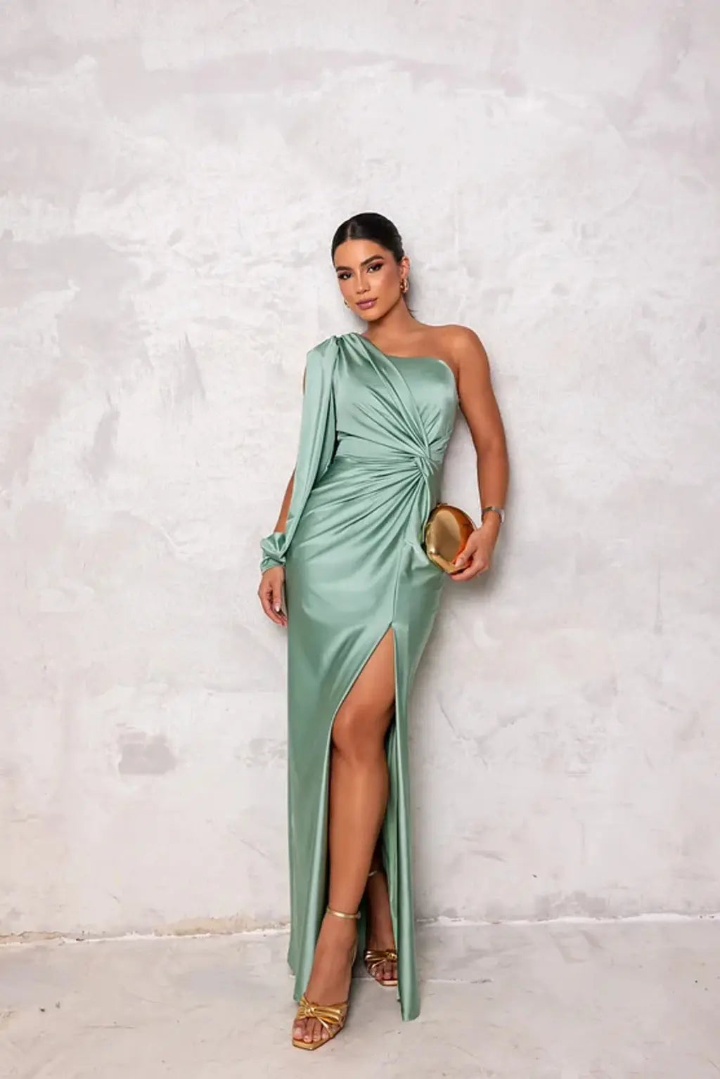 Elegante vestido maxi de invitada de boda formal