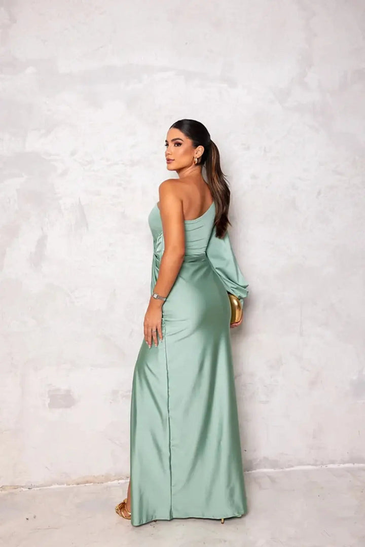 Elegante vestido maxi de invitada de boda formal