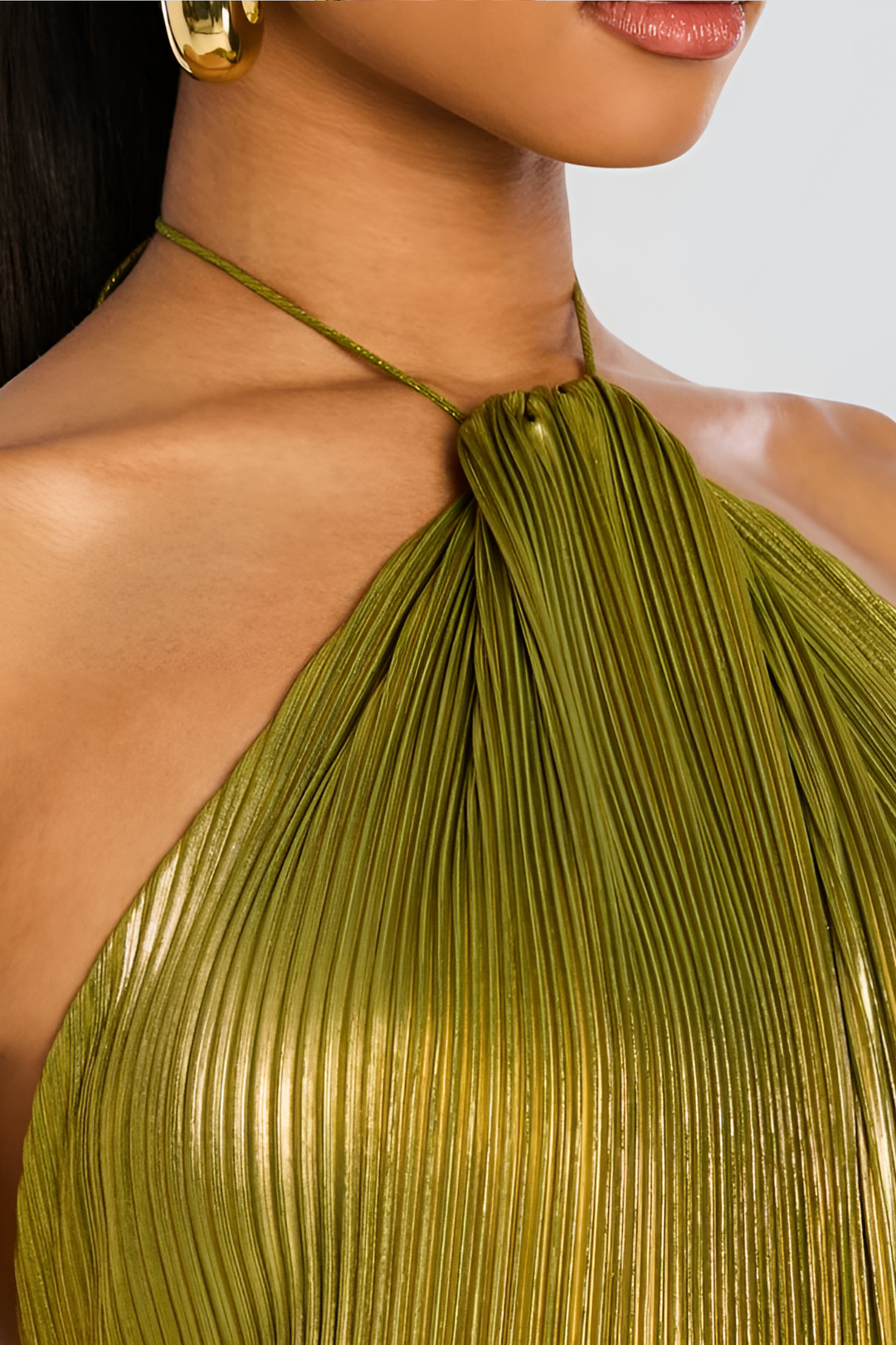 Vestido Maxi Halter Plisado Metálico