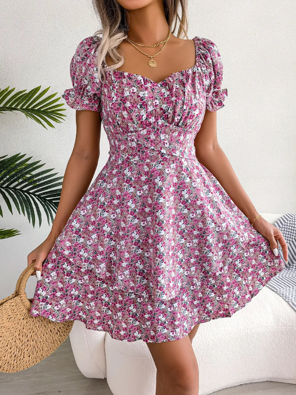 Vestido mini floral de manga corta para mujer con cintura con cordones y corte fluido