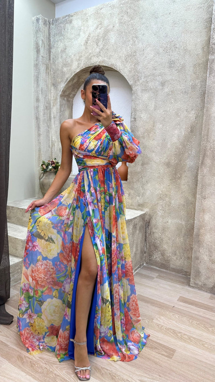 Elegante Vestido Fluido de Un Hombro para Eventos de Verano
