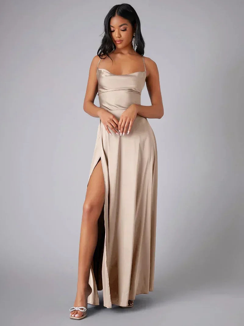 Vestido Maxi de Tirantes de Espagueti con Gran Abertura
