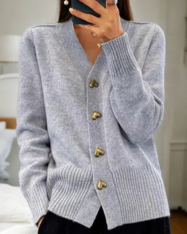 ADELE CÁRDIGAN ELEGANTE CON BOTONES DE CORAZONES
