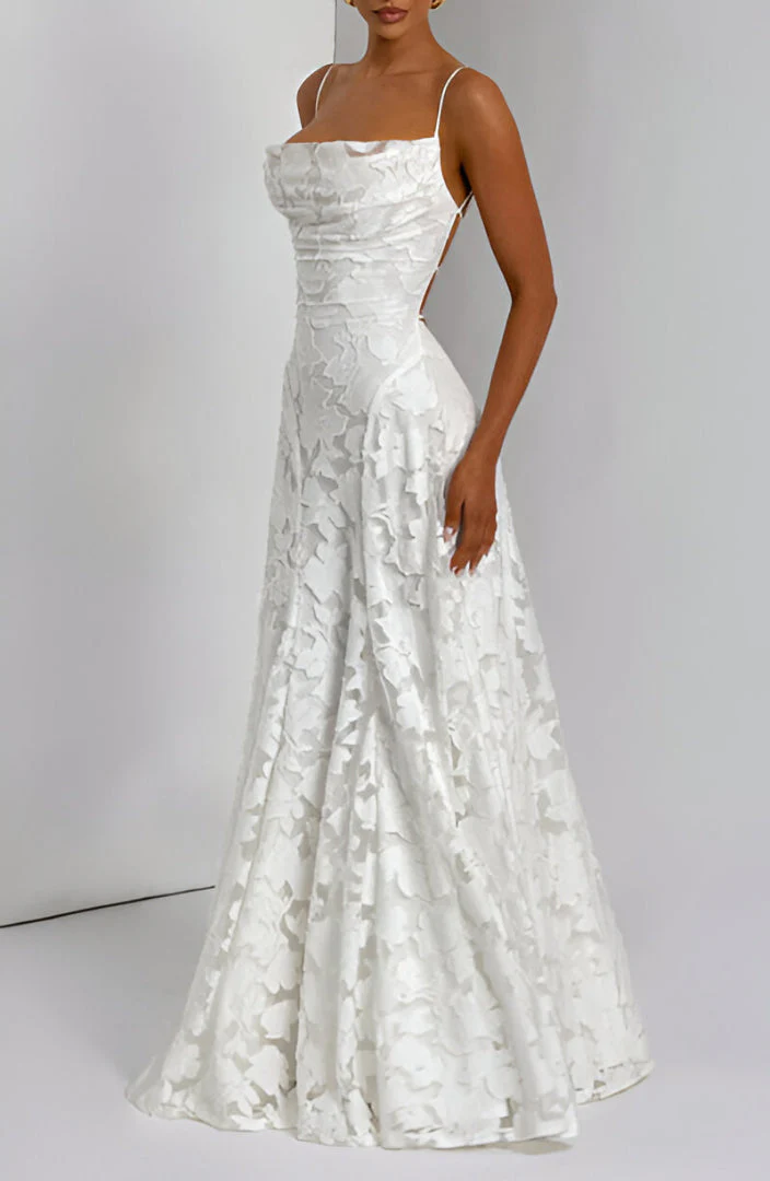 Vestido Leonor Elegancia de noche con encanto atemporal