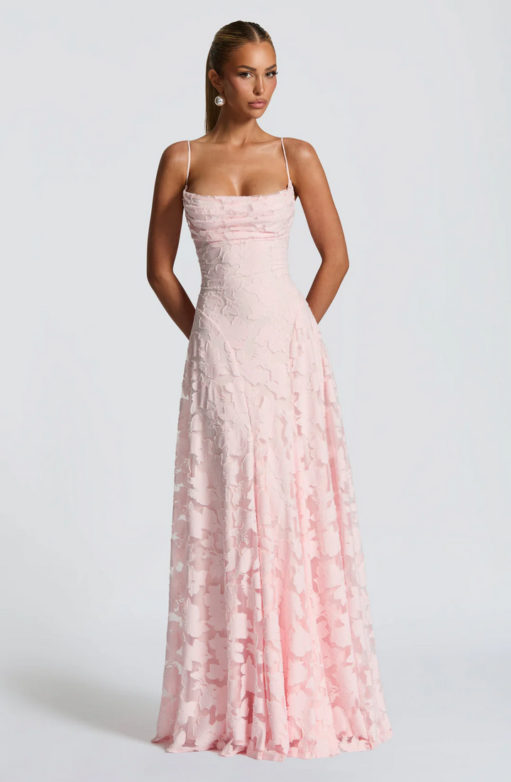 Vestido Leonor Elegancia de noche con encanto atemporal