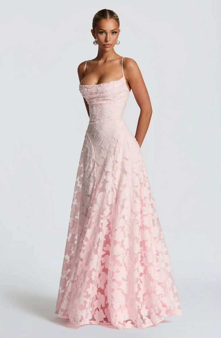 Vestido Leonor Elegancia de noche con encanto atemporal