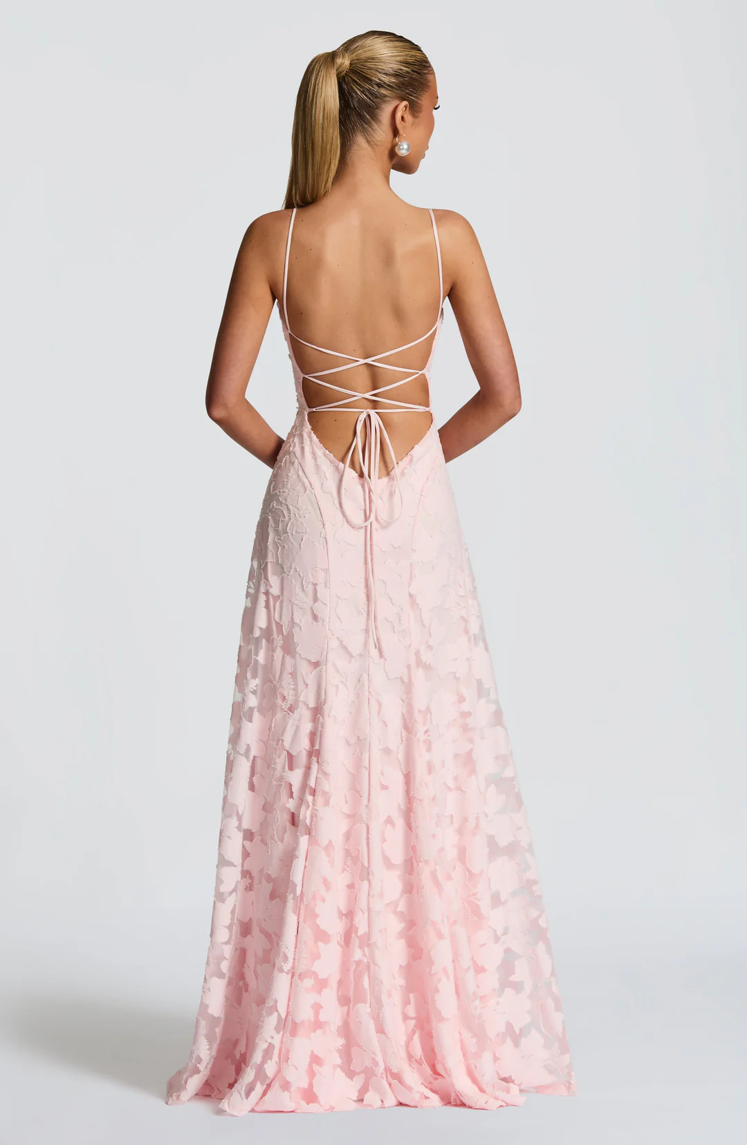 Vestido Leonor Elegancia de noche con encanto atemporal