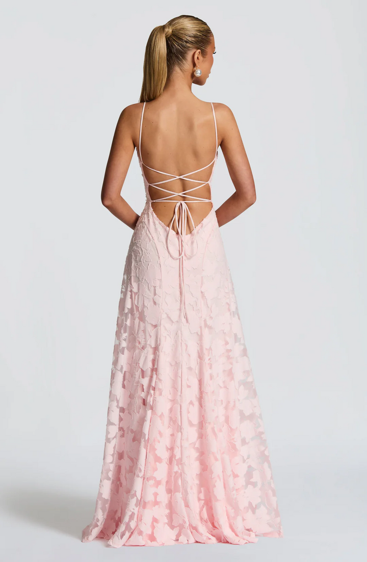 Vestido Leonor Elegancia de noche con encanto atemporal