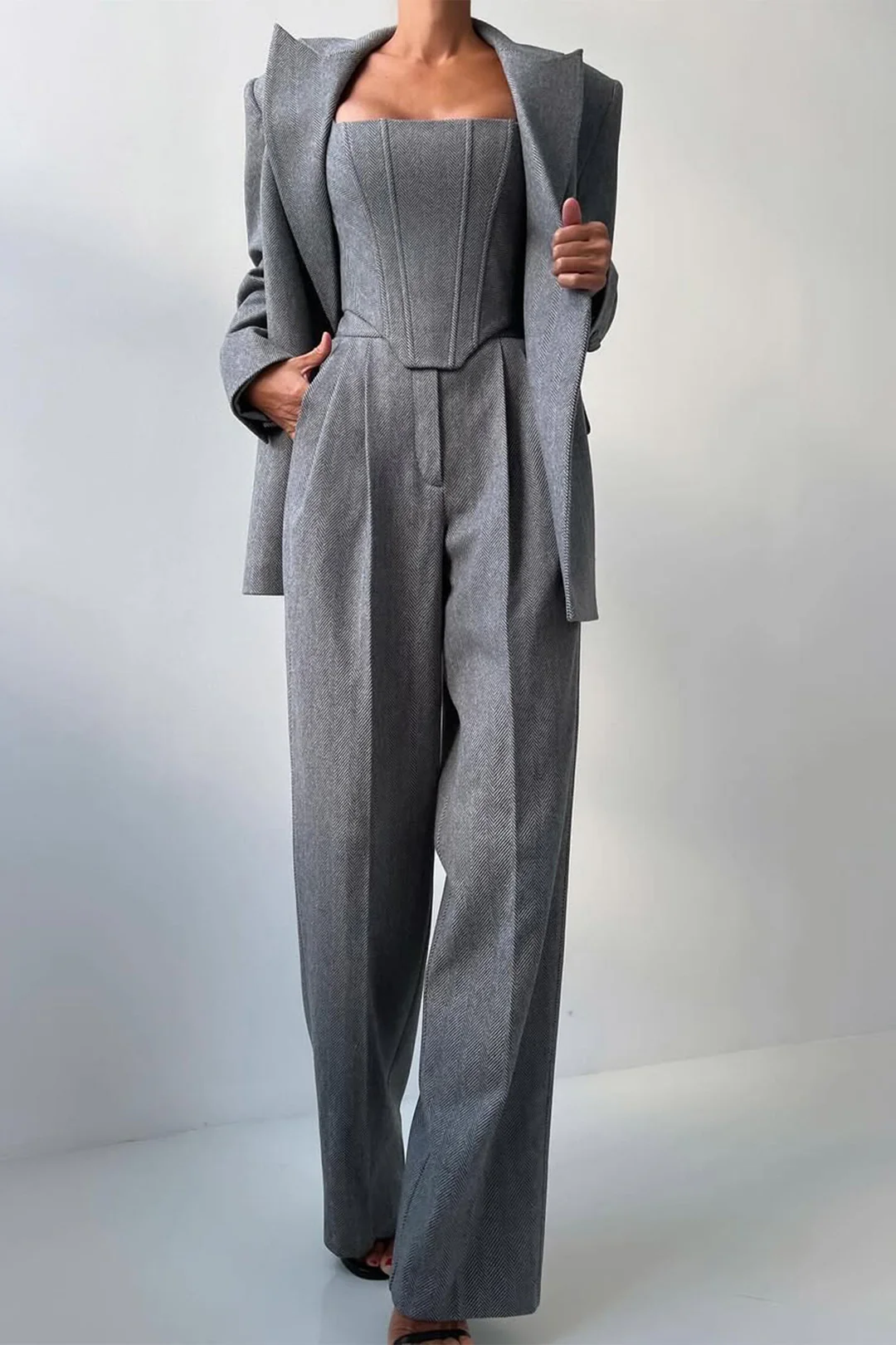Dolce - Conjunto de Tres Piezas con Blazer de Doble Botonadura